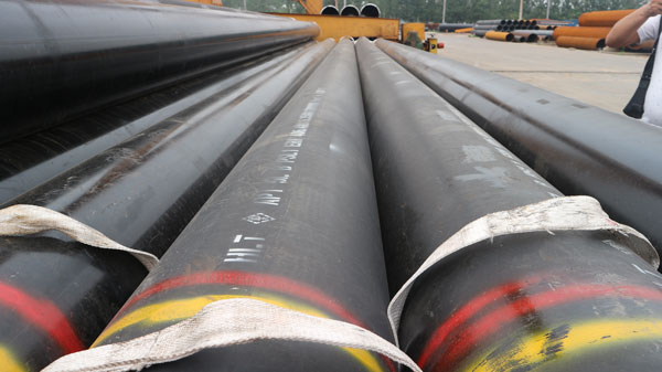 待出庫成品區鋼管